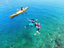 【衝撃の透明度＆美しい青の湖面！富士山を望みながら楽しめる！】 本栖湖カヤック体験 ◆写真つき！